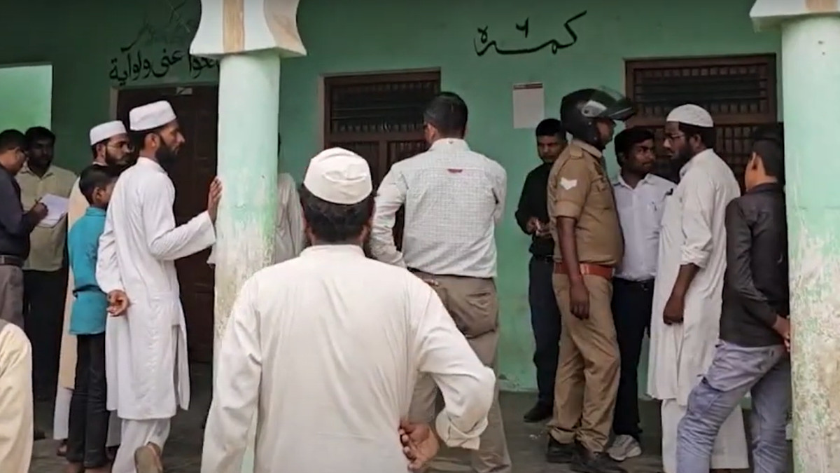 Shravasti: Crackdown on Illegal Madrasas, 17 Sealed by Administration