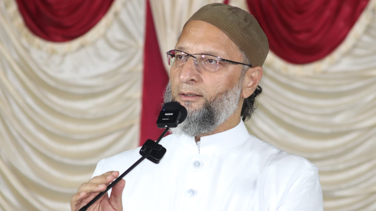AIMIM Chief Asaduddin Owaisi Accuses Pakistan, Demands Its Return to FATF Grey List