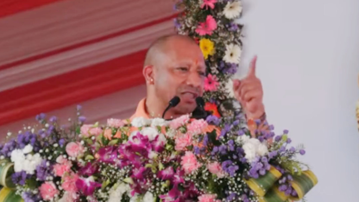 CM Yogi in Kasganj: Inaugurates ₹724 Crore Projects, Speaks on 'Operation Sindoor'