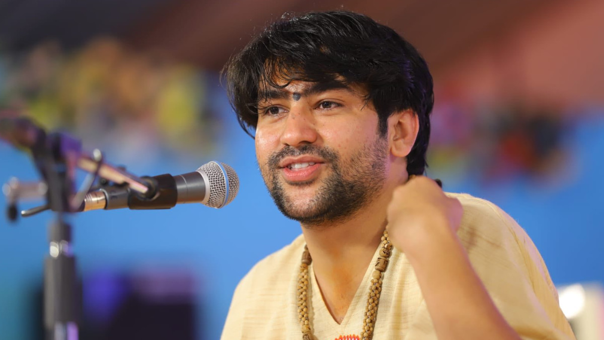 Dhirendra Shastri Targets Pakistan with Humorous Jab on Chinese Missiles