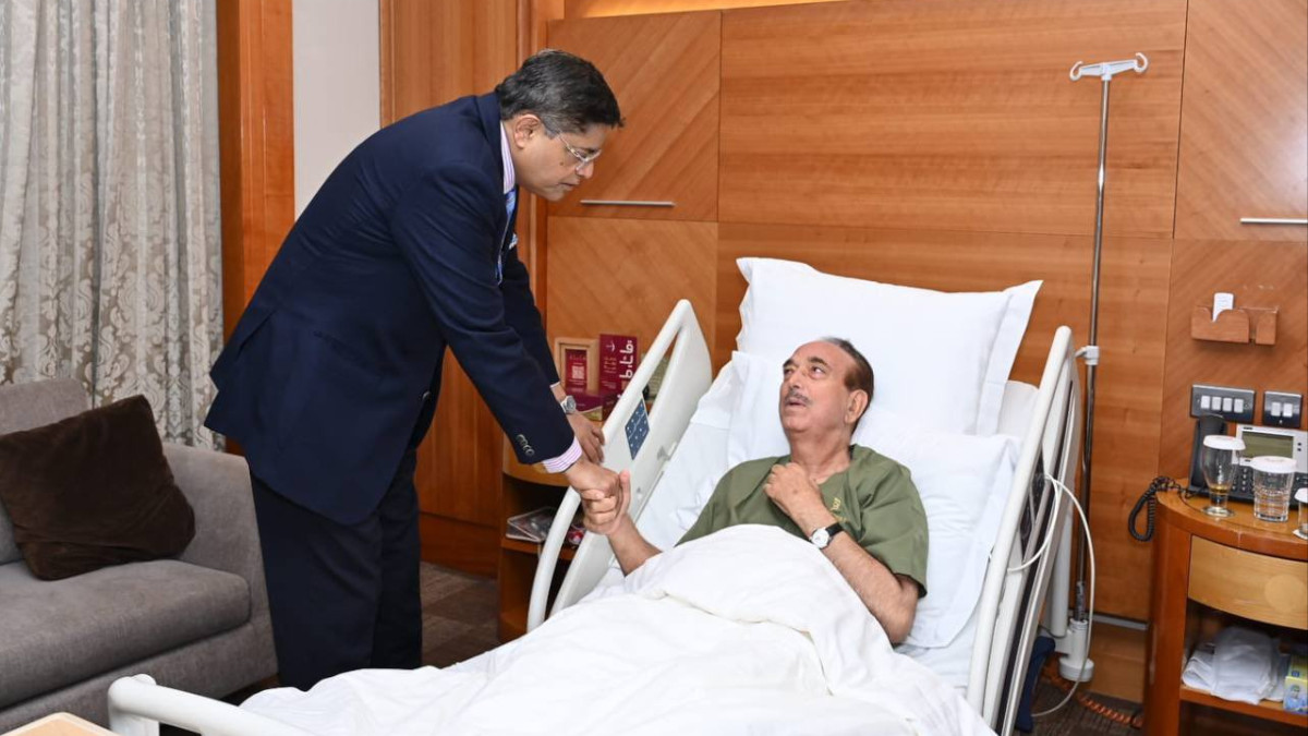 Ghulam Nabi Azad Suddenly Falls Ill on Kuwait Visit, Hospitalized