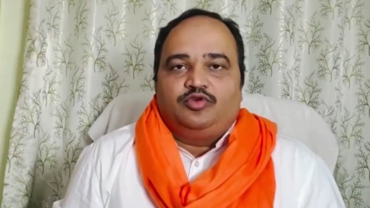 Shiv Sena Demands Clarity From PM Modi: Did US Threaten India Over Kashmir?