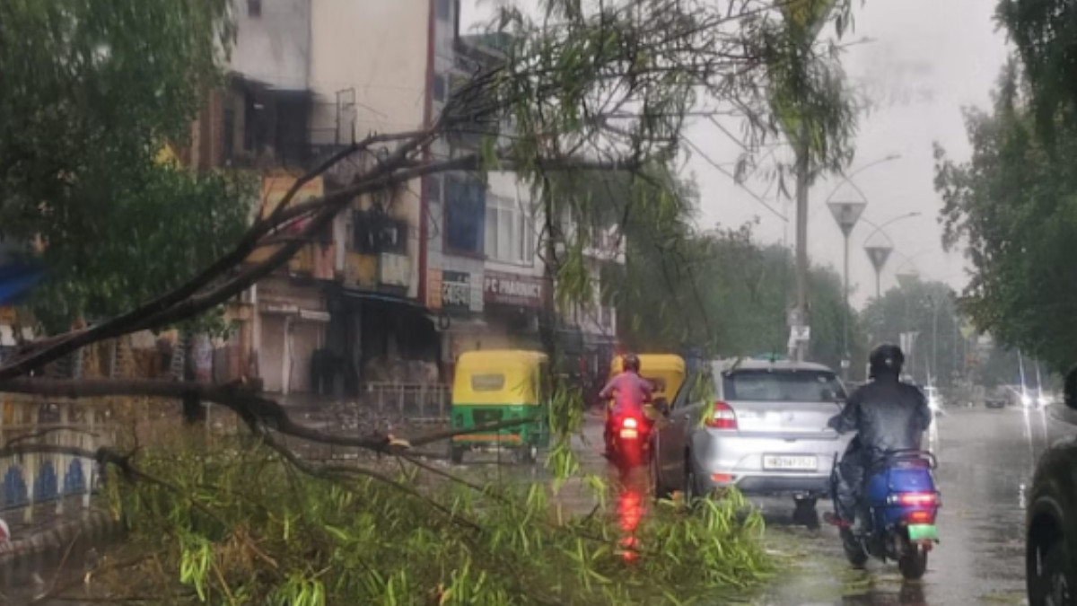 Uttar Pradesh Storms Claim 55 Lives So Far, 60 Districts on Alert Again Today