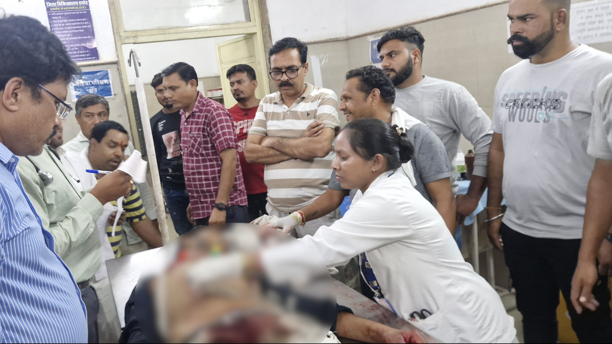 Damoh Hospital Chaos: Admitted Patient Self-Inflicts Injury, Jumps From First Floor, Dies
