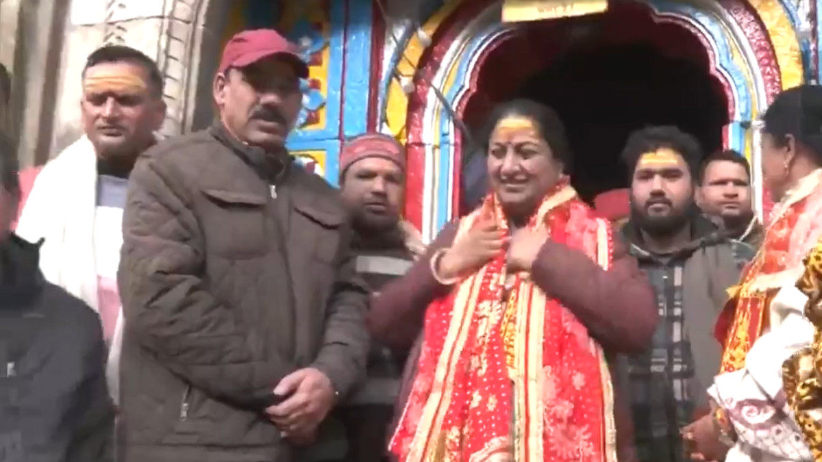 Delhi CM Rekha Gupta Visits Kedarnath Dham with Family, Prays for Developed India and Delhi