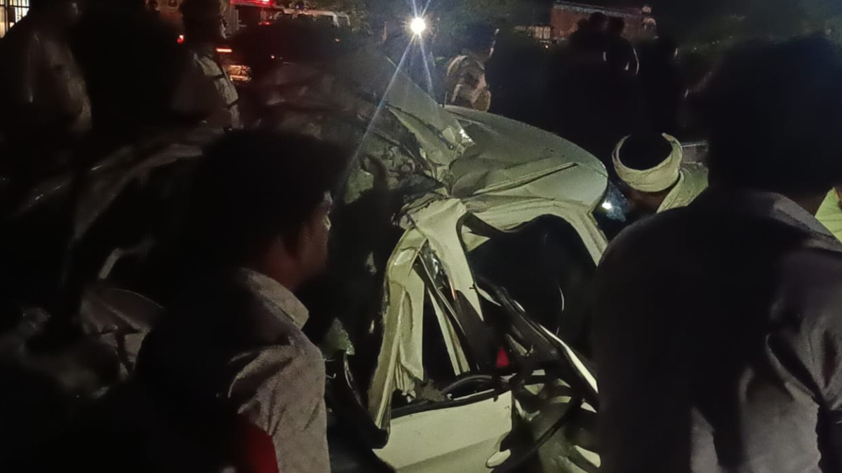 Fatal Crash in Dausa: Car Collides with Parked Canter on Highway, 4 Devotees Dead