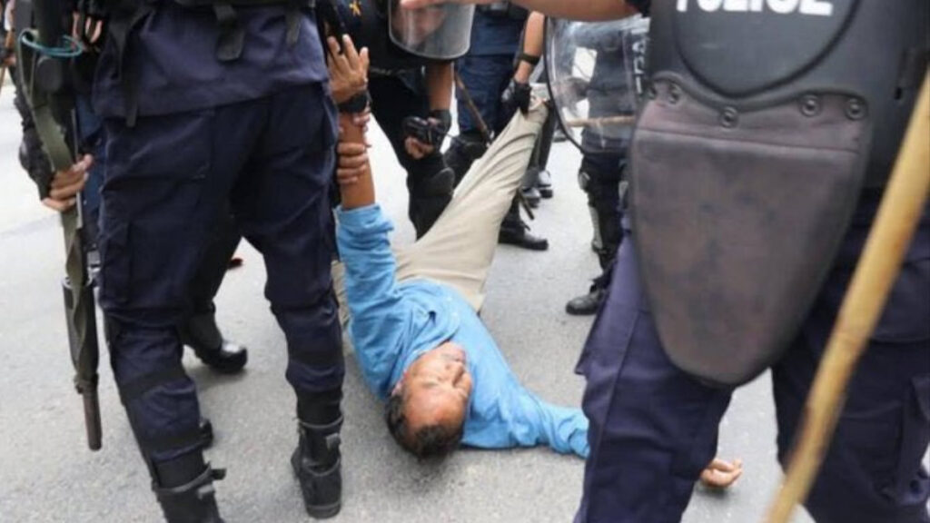 Nepal Sees Uproar Over Demands for Hindu Nation and Monarchy; Kamal Thapa Dragged by Police on Streets