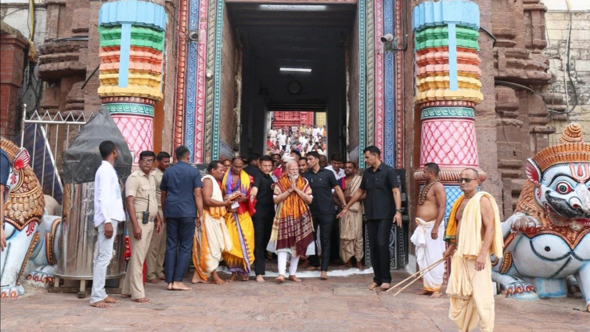 PM Modi Greets Nation on Rath Yatra, Chants 'Jai Jagannath!