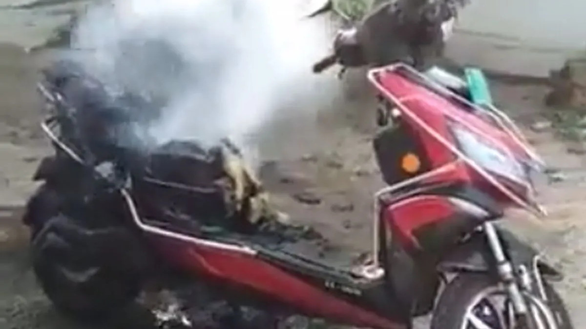 Thane: Electric Scooter Battery Explodes, Three Women Injured; One Critical