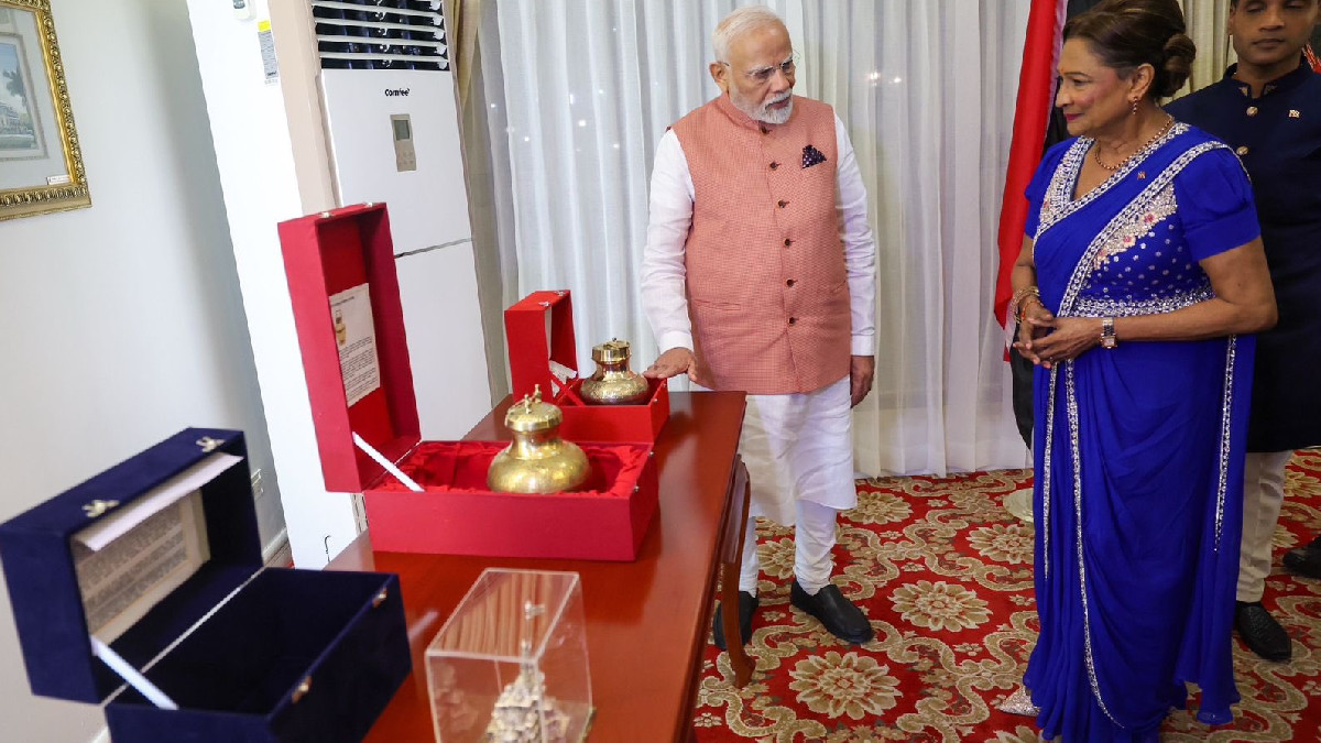 PM Modi Gifts Ram Temple Replica, Holy Water to Trinidadian PM