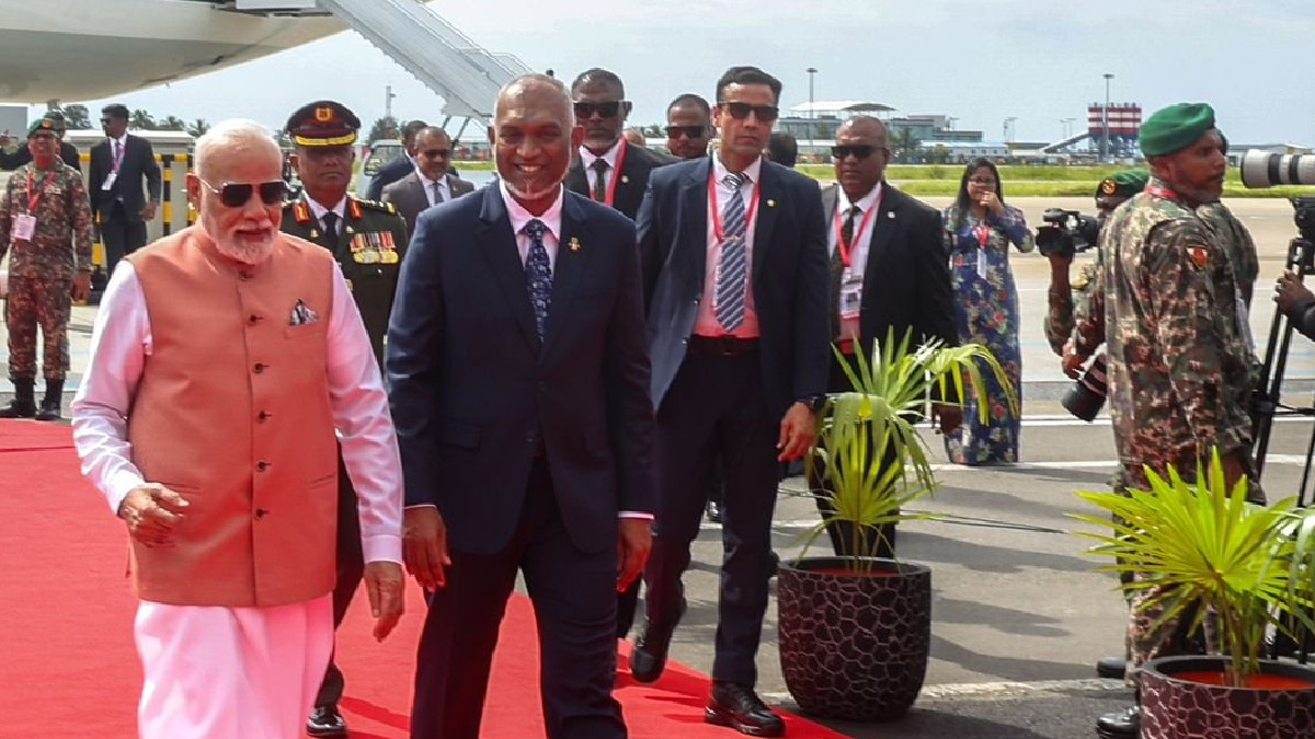 PM Modi Honored as Chief Guest for Maldives' 60th Independence Day, Receives Warm Welcome