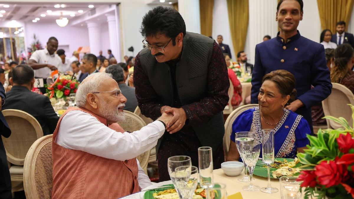 PM Modi Meets Singer Rana Mohip in Trinidad