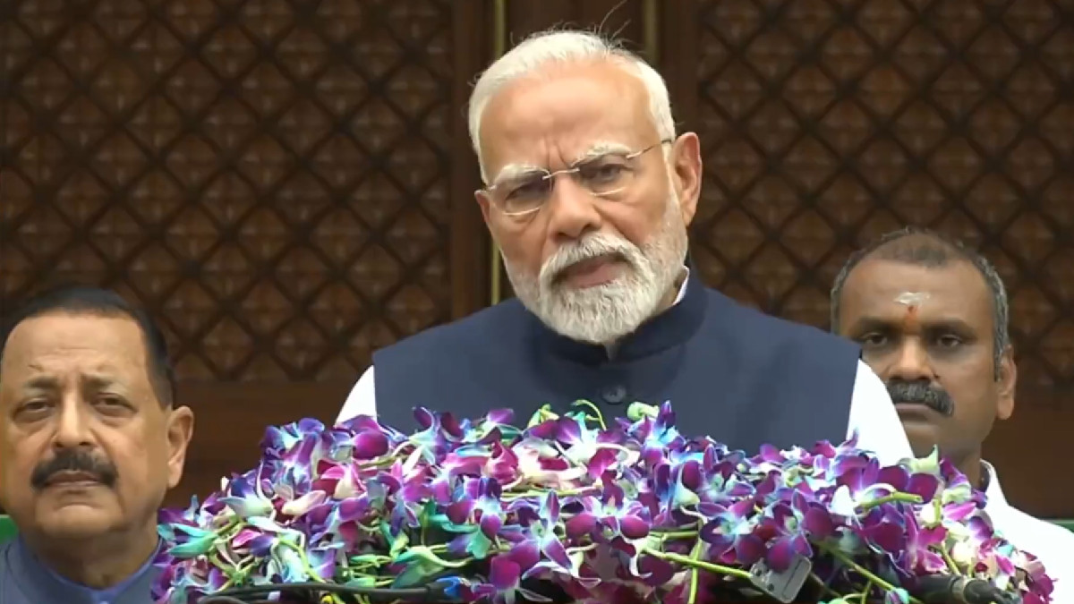 PM Modi Urges 'National Pride and Triumph' at Parliament's Monsoon Session 2025