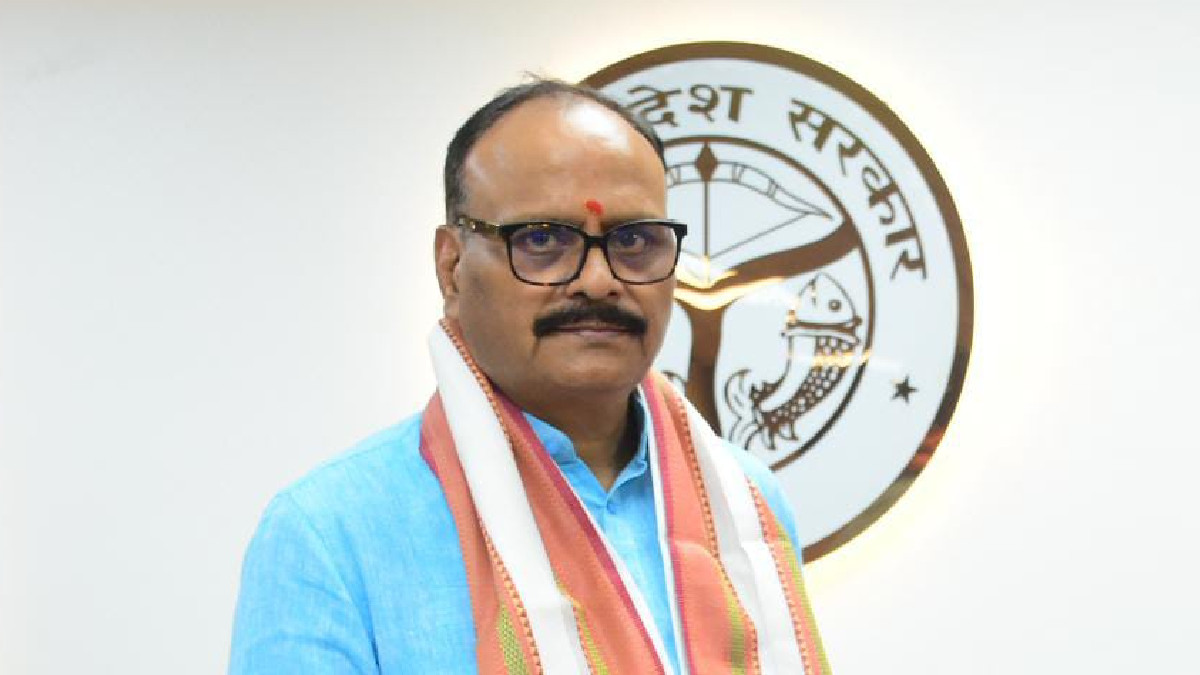 Deputy CM Brajesh Pathak Takes Strict Action, 7 Doctors in Lucknow Fired for Being Absent From Duty