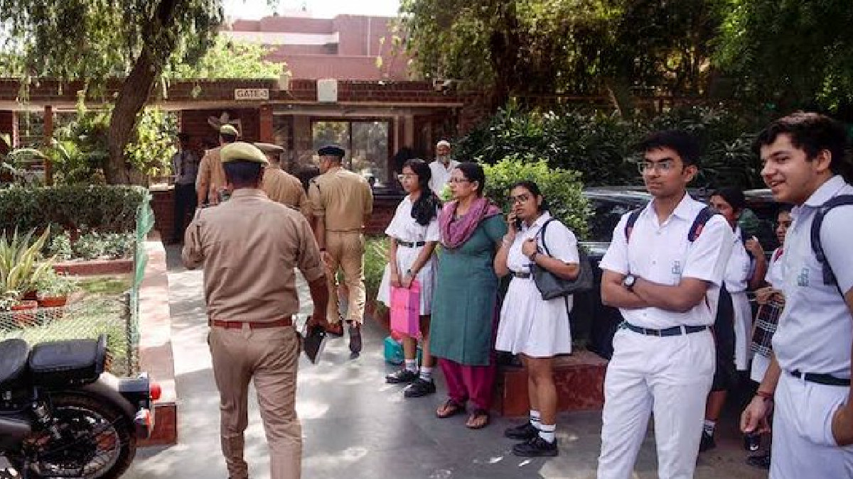 Bomb Threat to Delhi Schools: Six Institutions Receive Suspicious Email