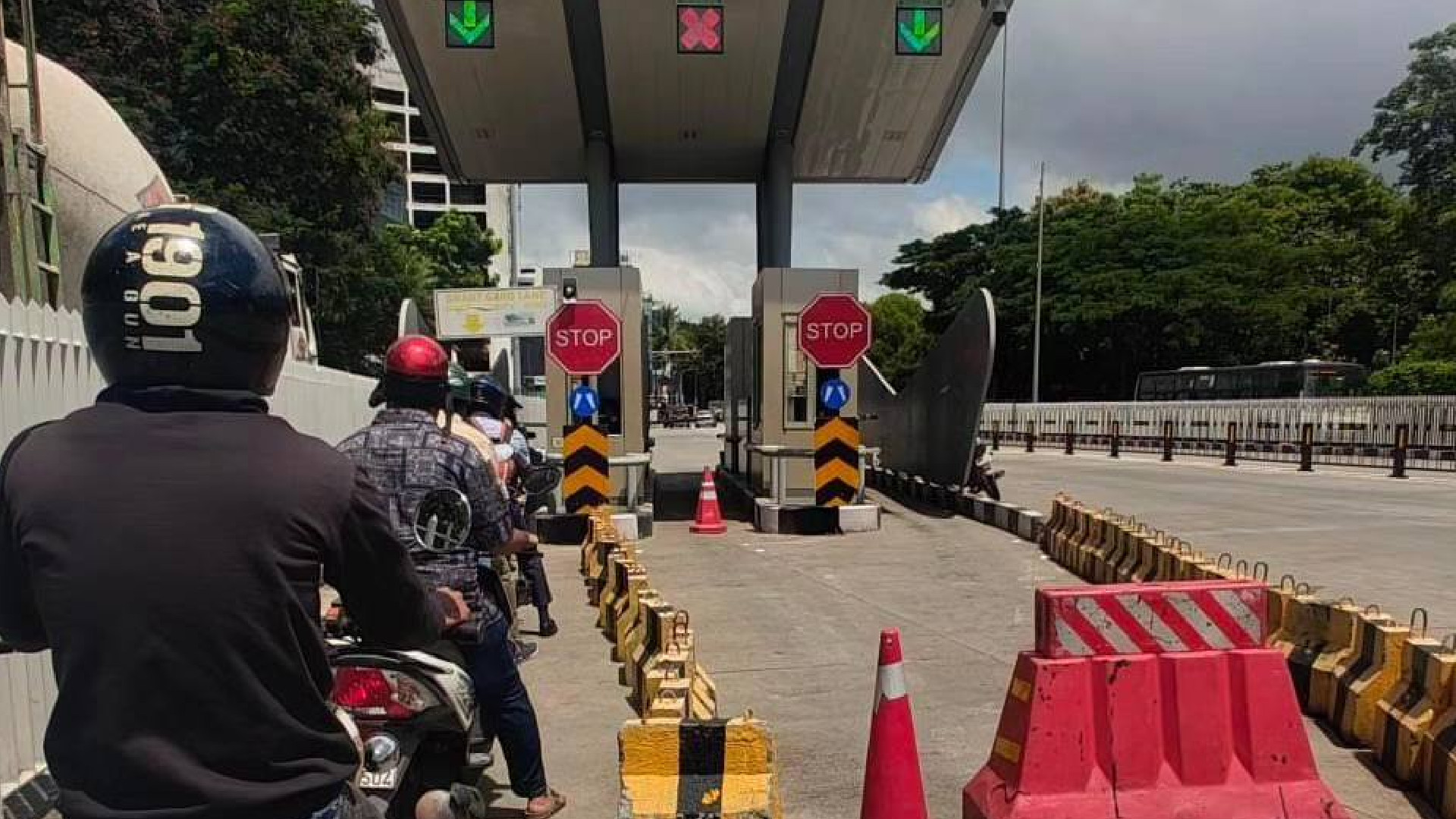 NHAI Busts Fake News Claiming Two-Wheelers are Charged Toll Tax