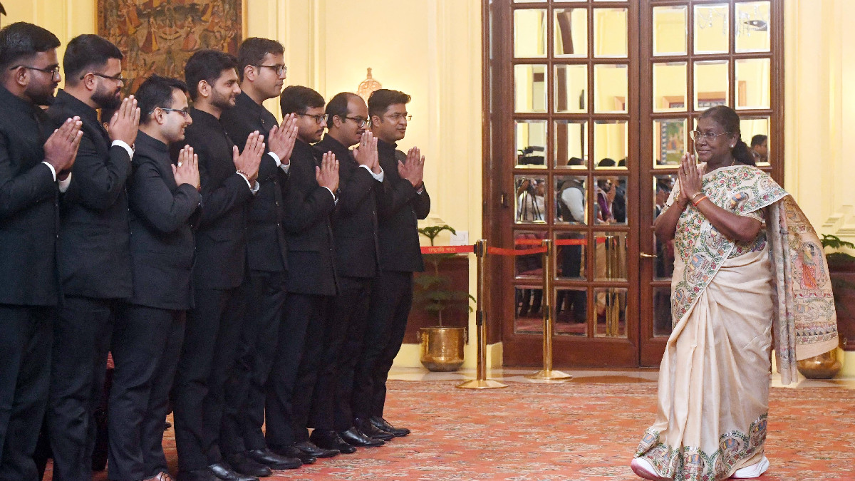 President Murmu Calls on Foreign Service Trainees to Represent India's Core Values Abroad