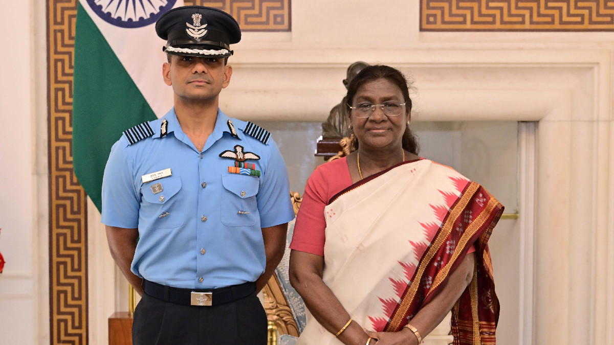 Shubhanshu Shukla, Back from Space, Meets President Murmu