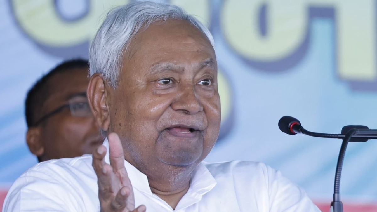 Bihar CM Nitish Kumar Gives 'Big Gift' to Vikas Mitras and Shiksha Sevaks During Navratri