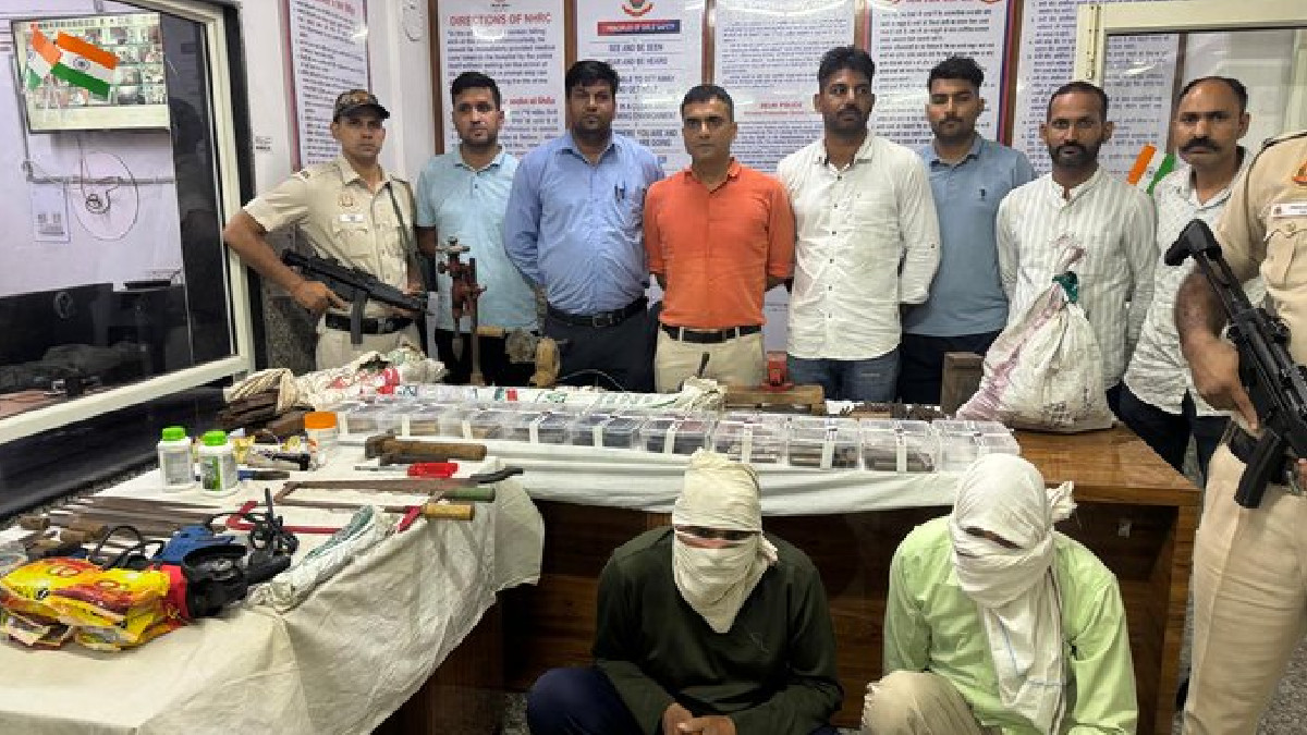 Delhi Police Busts Illegal Arms Factory in Aligarh, Three Arrested