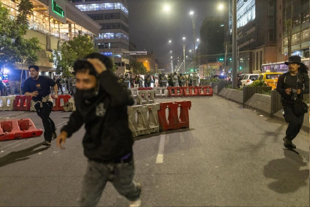 Gen Z Leads Anti-Government Protests in Peru; Clashes and Tear Gas Reported in Lima