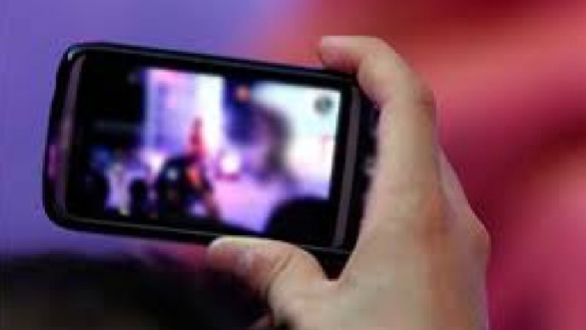 Gurugram Mall Employee Booked for Allegedly Filming Woman in Toilet