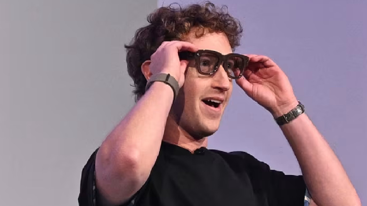 Meta Launches Smart Glasses with AI Features and Real-Time Display