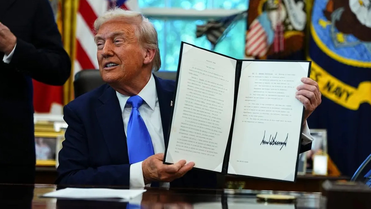 Only New H-1B Visa Applicants to be Charged $100,000 Fee, White House States