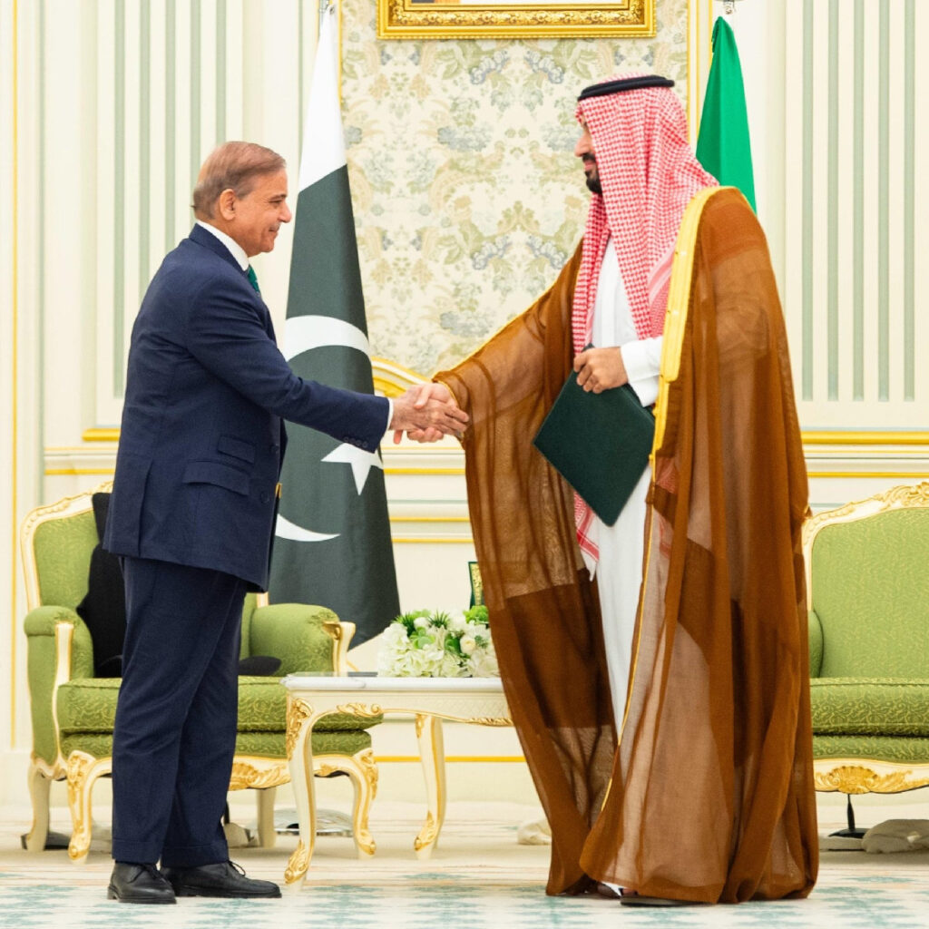 Pakistan and Saudi Arabia Sign Strategic Defense Pact, Will Treat Any Attack as a Shared Threat
