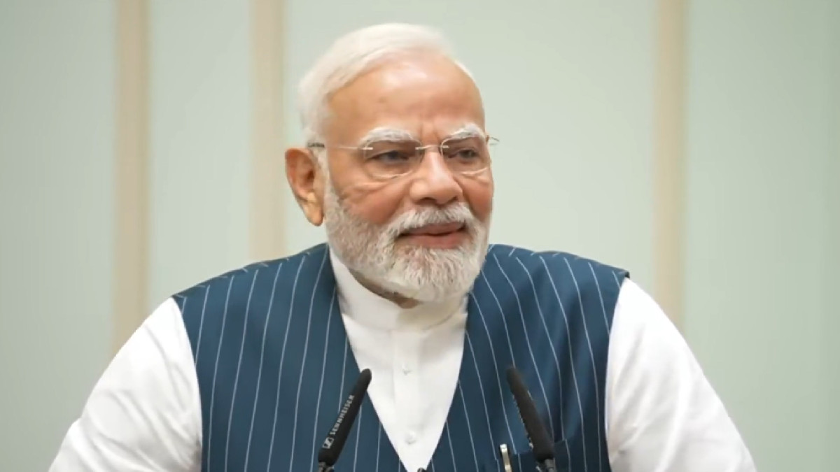 PM Modi Lauds National Teacher Awardees, Calls for Continued Efforts in Nation's Progress