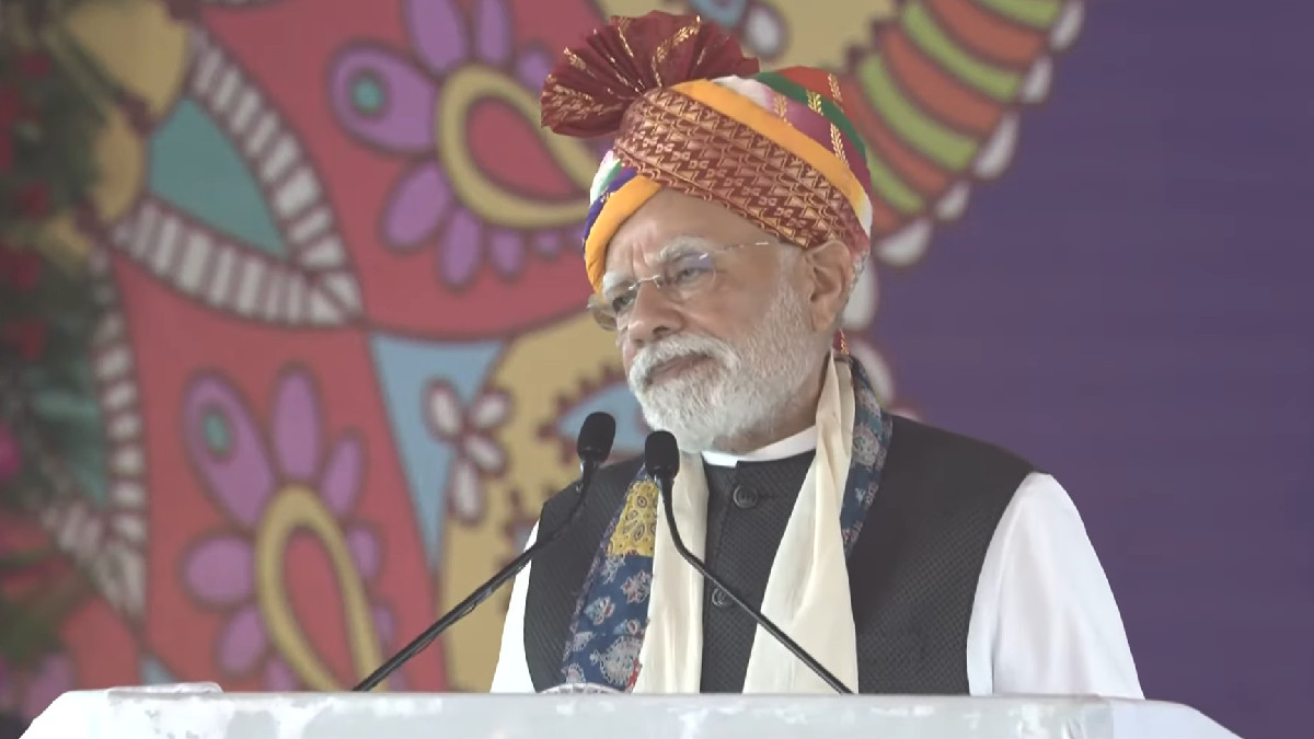 PM Modi Launches Development Projects Worth Over ₹1.22 Lakh Crore in Banswara, Rajasthan