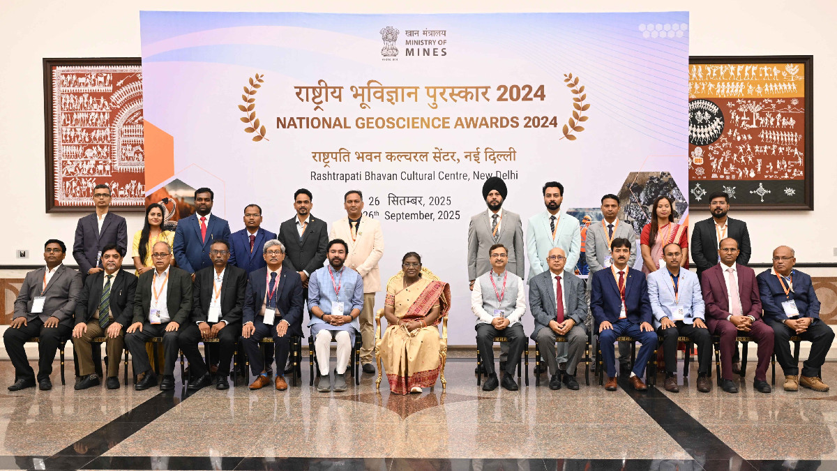 President Droupadi Murmu Presents Geoscience Awards-2024
