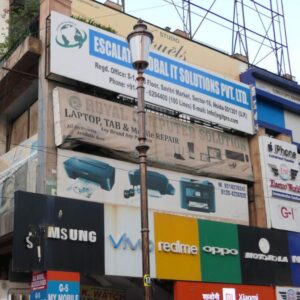 Forget Nehru Place Find Cheap Mobiles and Laptops at Noida Atta Market savitri market