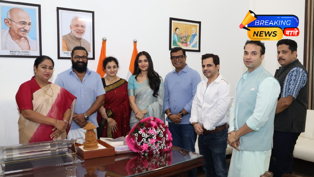 Delhi CM Rekha Gupta Praises 'Kantara Chapter 1' After Meeting the Film's Team
