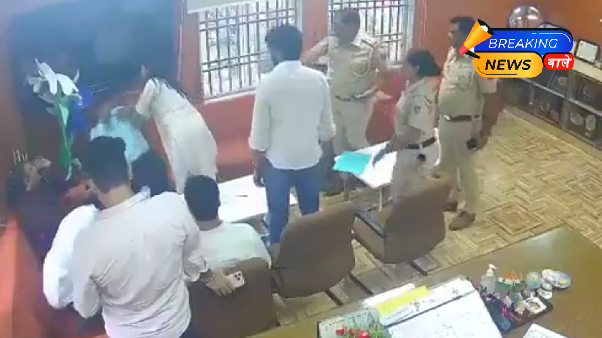 DUSU Joint Secretary Deepika Jha Slaps Professor Sujit Singh; CCTV Footage Goes Viral