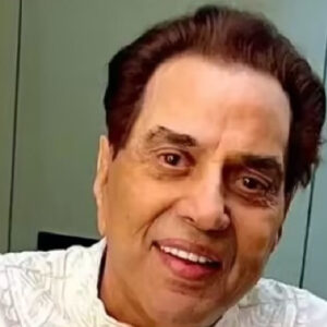 Dharmendra Health Update: Sunny Deol's Team Confirms Improvement, Veteran Actor Under Doctors' Observation