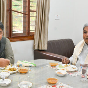 CM Siddaramaiah Invites DK Shivakumar for Breakfast