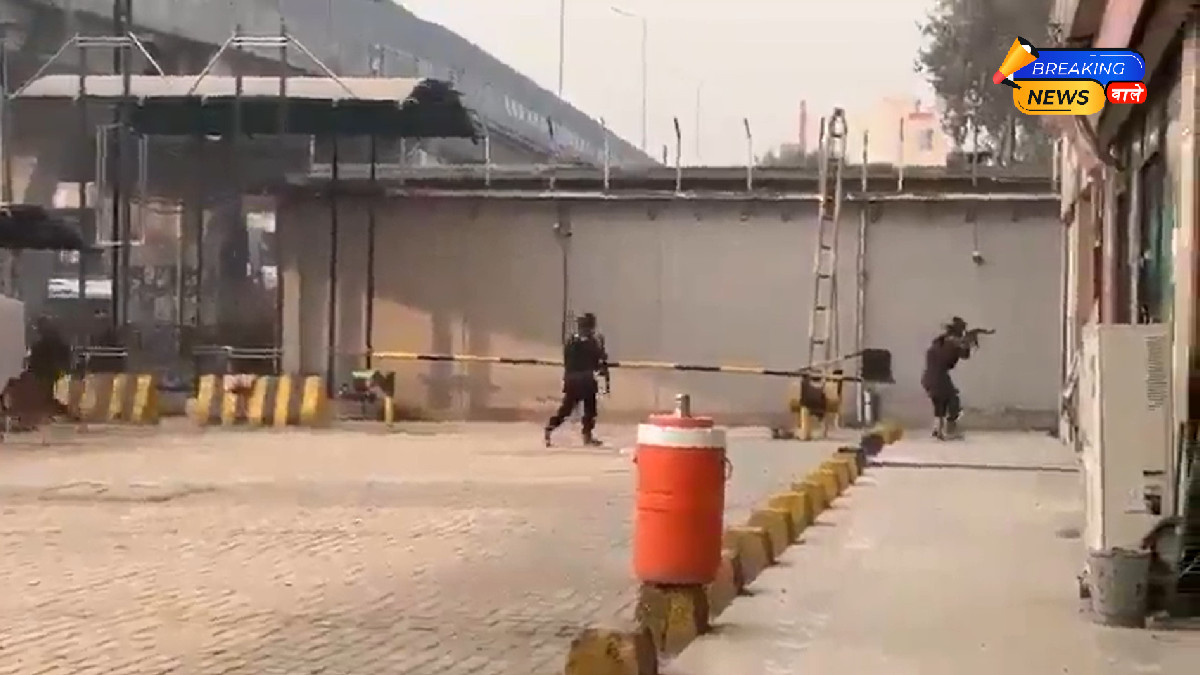 Peshawar: Terror Attack on Paramilitary Headquarters; Three Dead – Panic Grips the Region