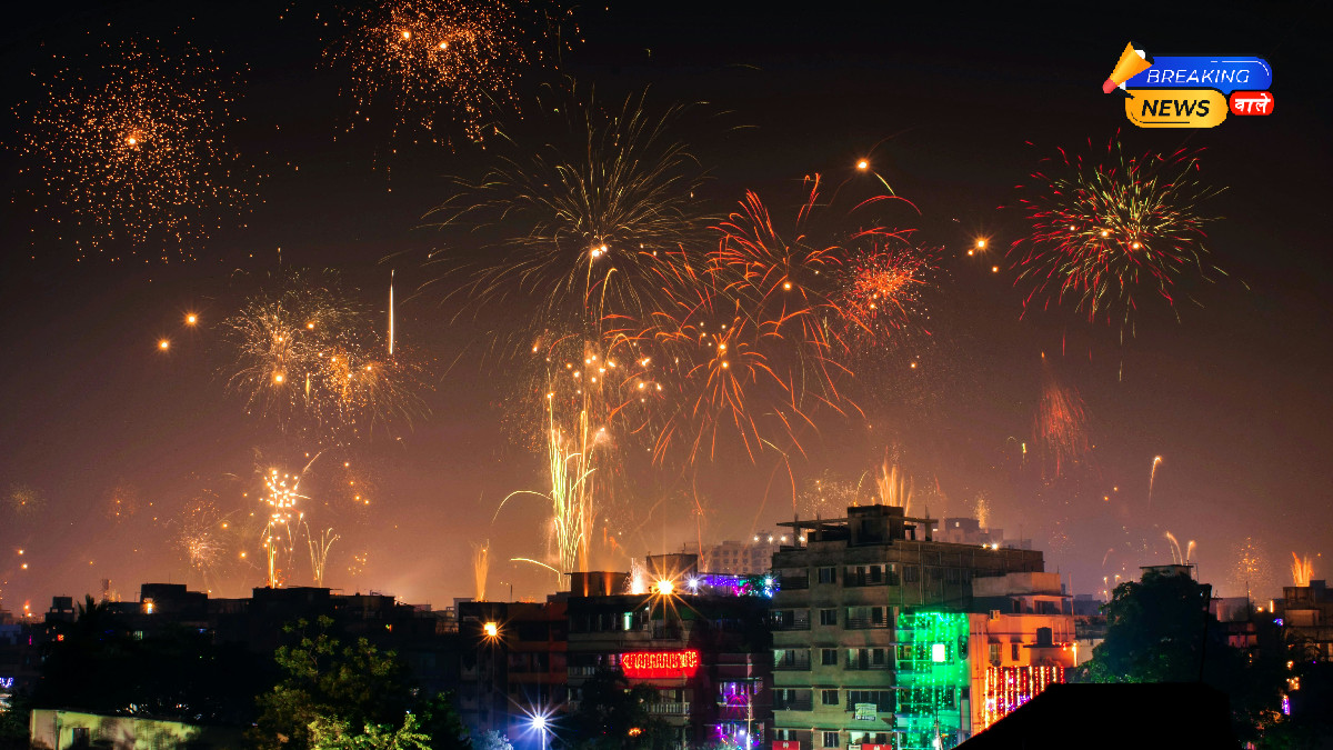 UNESCO Celebration: Delhi's Red Fort and Chandni Chowk to Shine Brightly with Lamps Today as Part of Deepavali Recognition Event