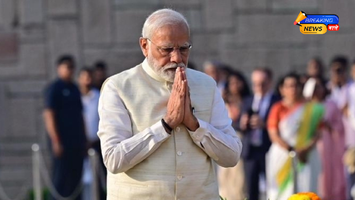 PM Modi Honors Mahatma Gandhi on Death Anniversary