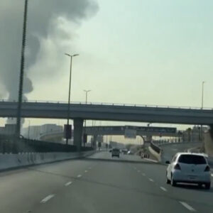 यूएई: फर्जी खबरें फैलाने के आरोप में 19 भारतीयों समेत 35 गिरफ्तार