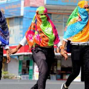 दिल्ली-NCR में आज 'चुभने वाली' धूप