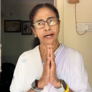 बंगाल चुनाव नतीजों के बीच ममता बनर्जी का चुनाव आयोग पर बड़ा हमला