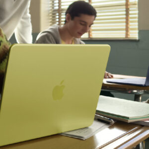 Apple MacBook Neo पर बंपर डिस्काउंट (Image: Apple)
