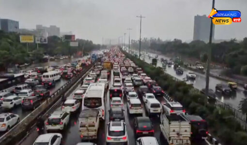 बारिश और कांवड़ यात्रा से दिल्ली-NCR में भारी जाम