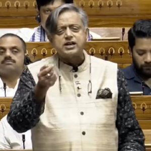 शशि थरूर ने FCRA संशोधन विधेयक को लेकर केंद्र सरकार को घेरा